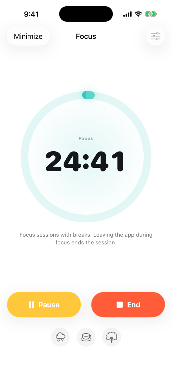 Metrum focus timer running a 25-minute Pomodoro session with pause and end controls